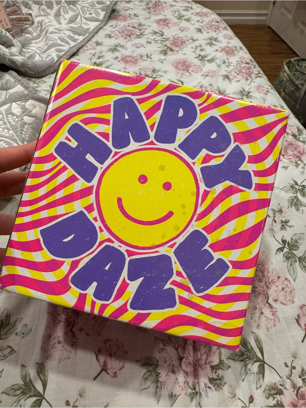 LUSH Happy Daze Smiley Face Box (4 Items) - Bright Yellow, Hot Pink, Purple